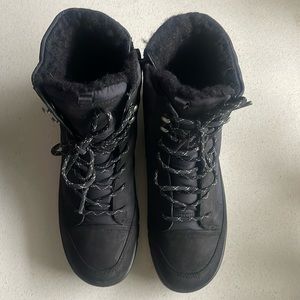 Ecco Boots Size 39